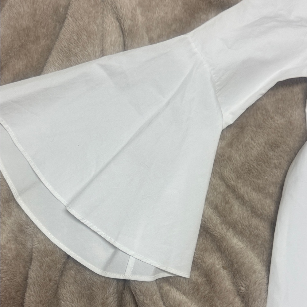 Alice + Olivia Crisp White Top